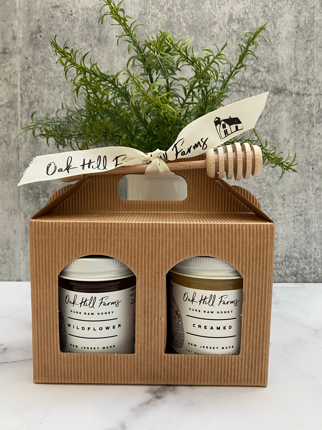 Raw honey gift box in a rustic wooden crate | Luxury honey gift in high quality a upcycled wooden box | Honey + honeycomb + propolis + pollen + candles